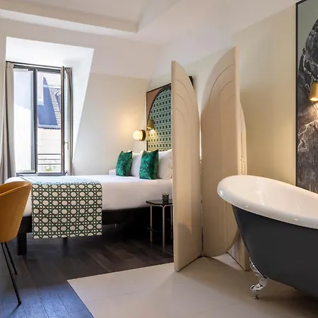 Avalon Cosy Gare Du Nord 4*