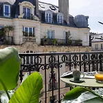 Avalon Cosy 4* Paris