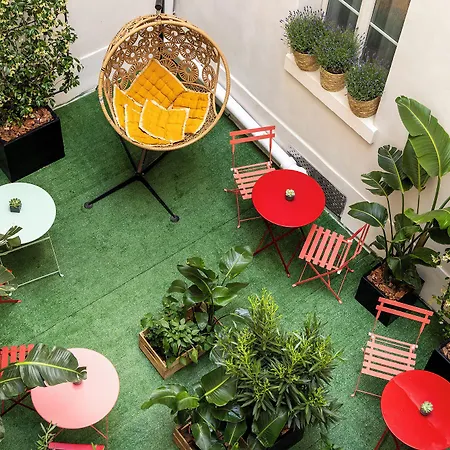 Avalon Cosy 4* Paris