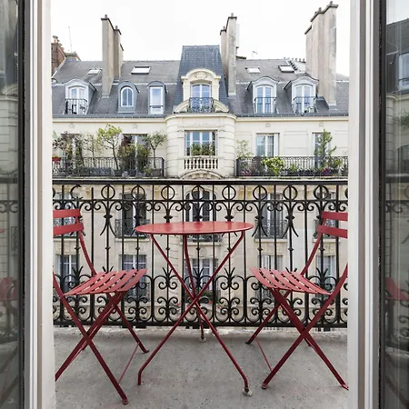 Avalon Cosy מלון 4*