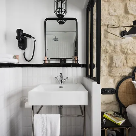 Avalon Cosy מלון