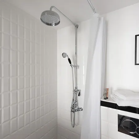 מלון Avalon Cosy