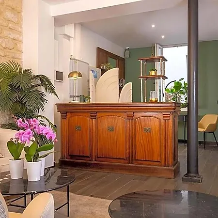 Avalon Cosy 4* פריז