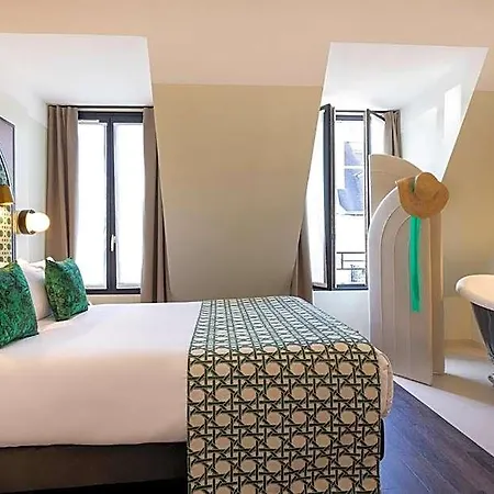 Avalon Cosy 4* פריז