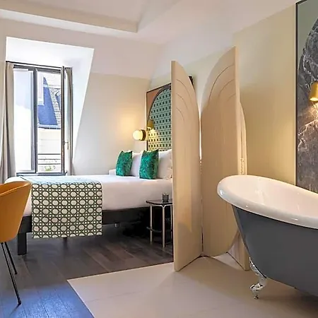 מלון Avalon Cosy 4*